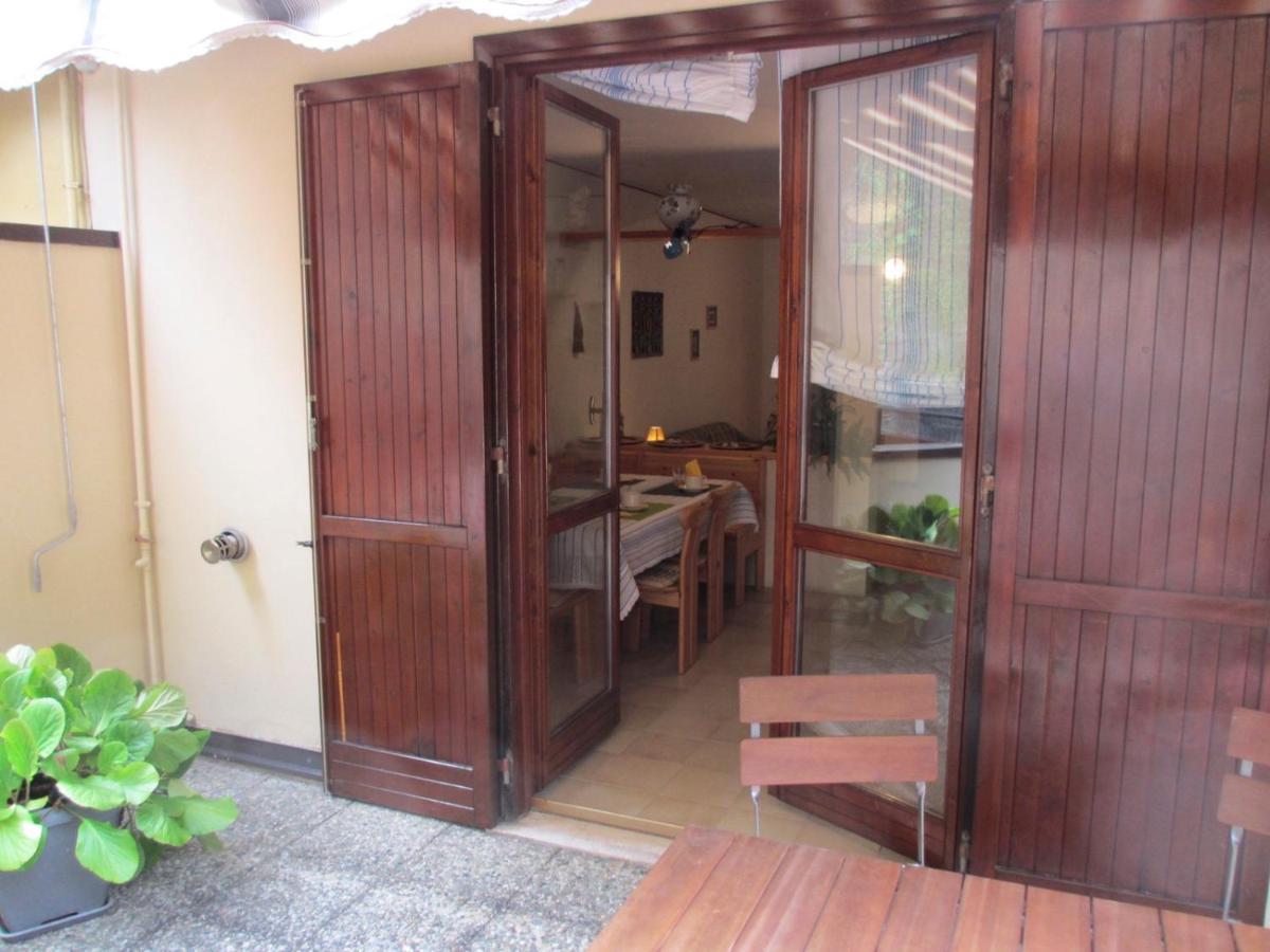 Lo Squero Apartment ลาโญ ภายนอก รูปภาพ