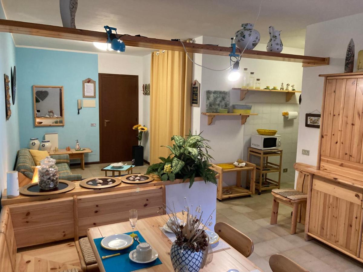 Lo Squero Apartment ลาโญ ภายนอก รูปภาพ