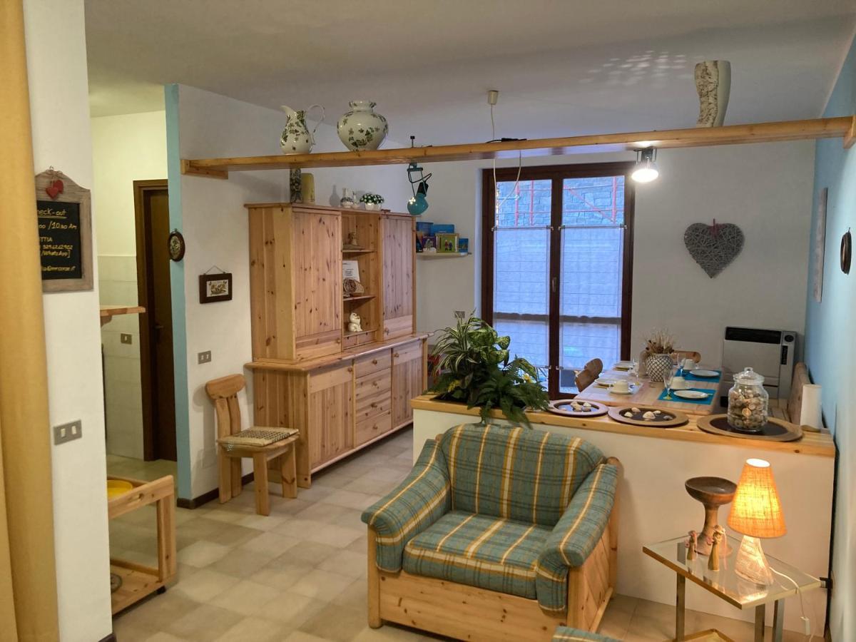 Lo Squero Apartment ลาโญ ภายนอก รูปภาพ