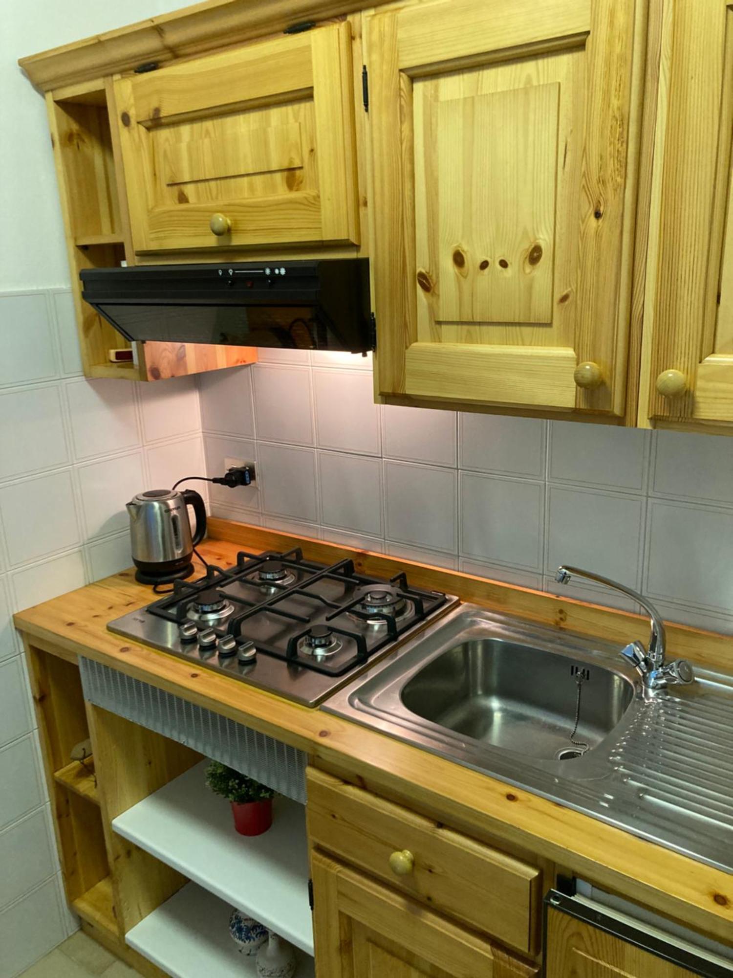 Lo Squero Apartment ลาโญ ภายนอก รูปภาพ